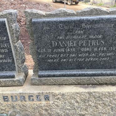 BURGER Daniel  Petrus 1896-1963 &amp; Aletta Johanna DU TOIT 1902-1951