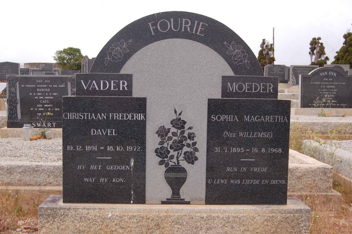 FOURIE Christiaan Frederik Davel 1891-1972 &amp; Sophia Magaretha WILLEMSE 1895-1968