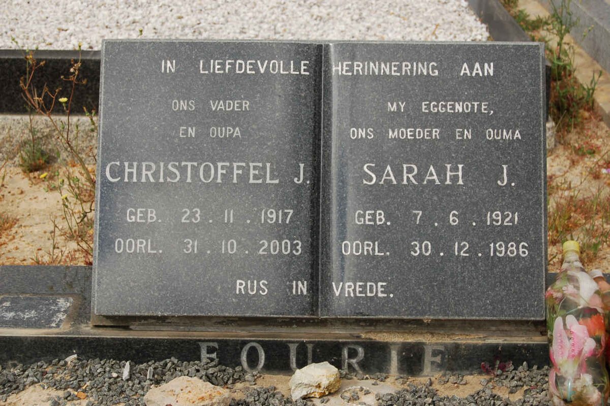 FOURIE Christoffel J. 1917-2003 &amp; Sarah J. 1921-1986