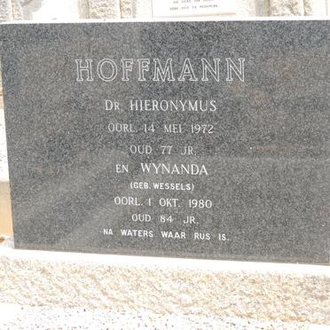 HOFFMANN Hieronymus -1972 &amp; Wynanda WESSELS  -1980