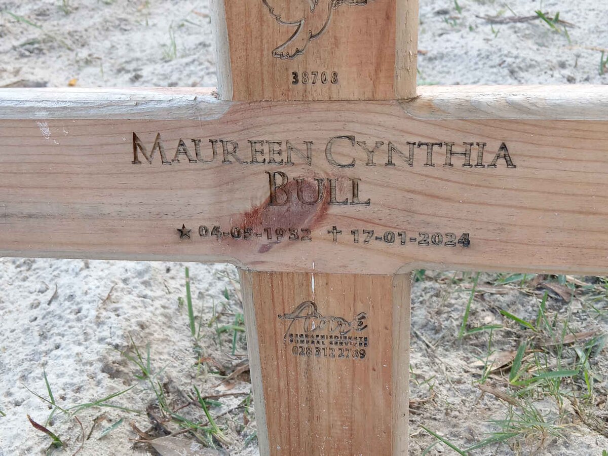 BULL Maureen Cynthia 1932-2024