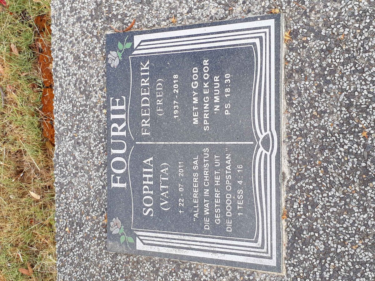 FOURIE Frederik 1937-2018 &amp; Sophia -2011