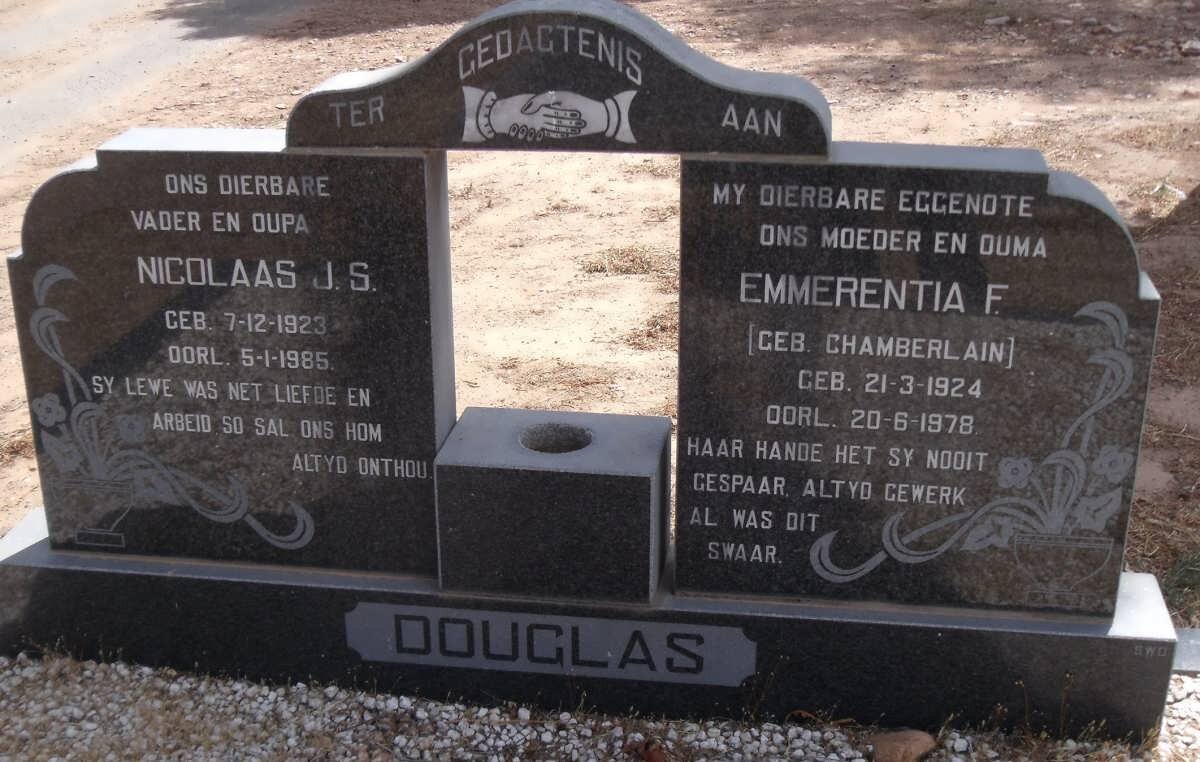 DOUGLAS Nicolaas J.S. 1923-1985 &amp; Emmerentia F. CHAMBERLAIN 1924-1978
