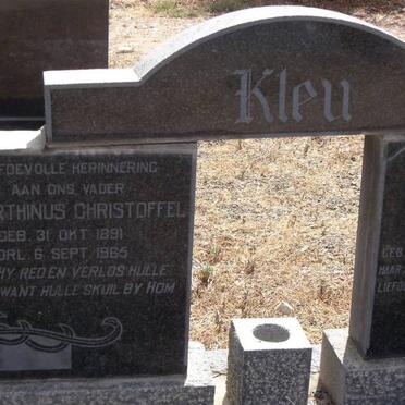 KLEU Marthinus Christoffel 1891-1965 &amp; Anna Maria VAN DER WESTHUIZEN 1892-1961