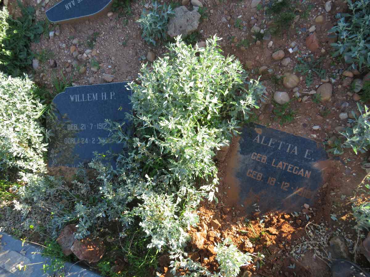 LOURENS Willem H.P. 1912-1982  & Aletta E. LATEGAN 1918- _4