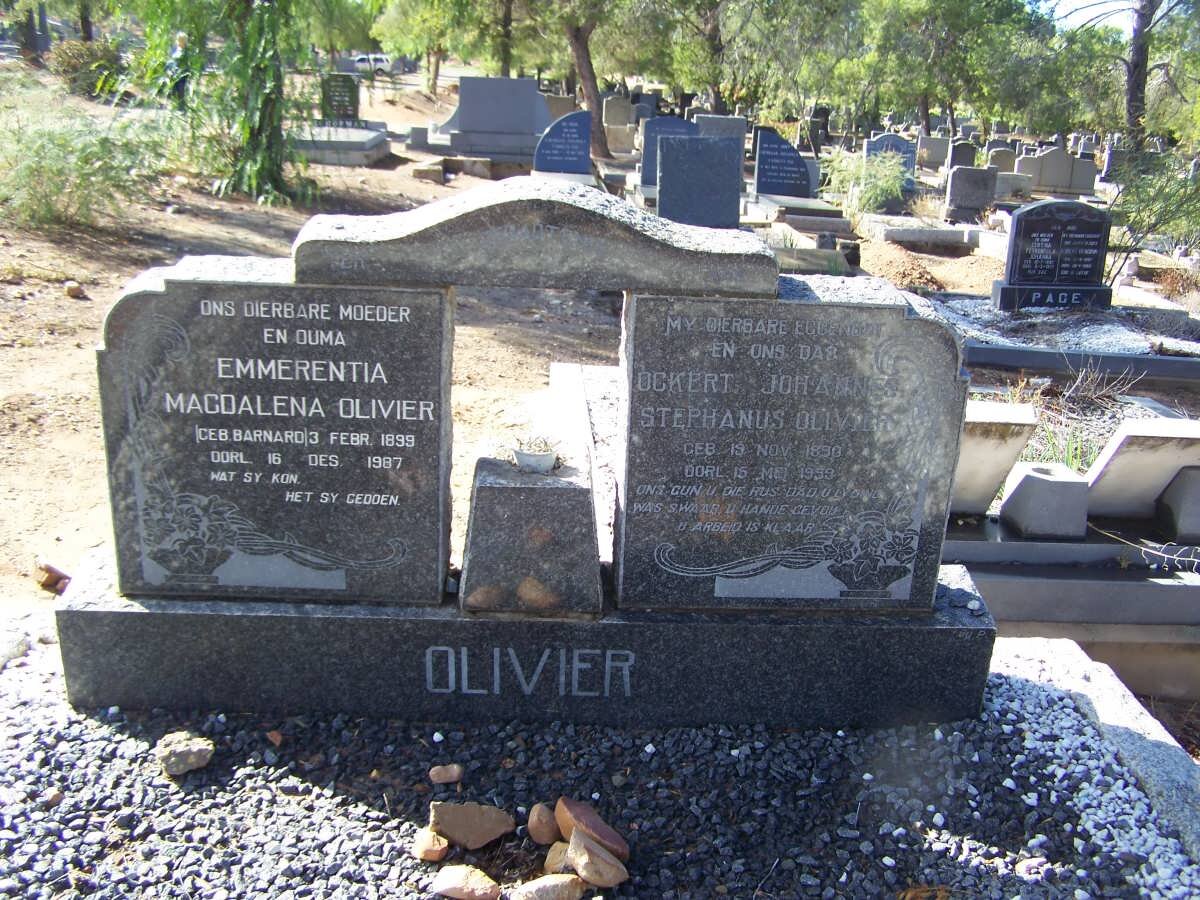 OLIVIER Ockert Johannes Stephanus 1890-1959 &amp; Emmerentia Magdalena BARNARD 1899-1987