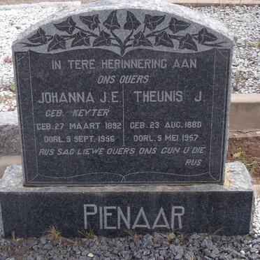 PIENAAR Theunis J. 1880-1957 &amp; Johanna J.E. KEYTER 1892-1956