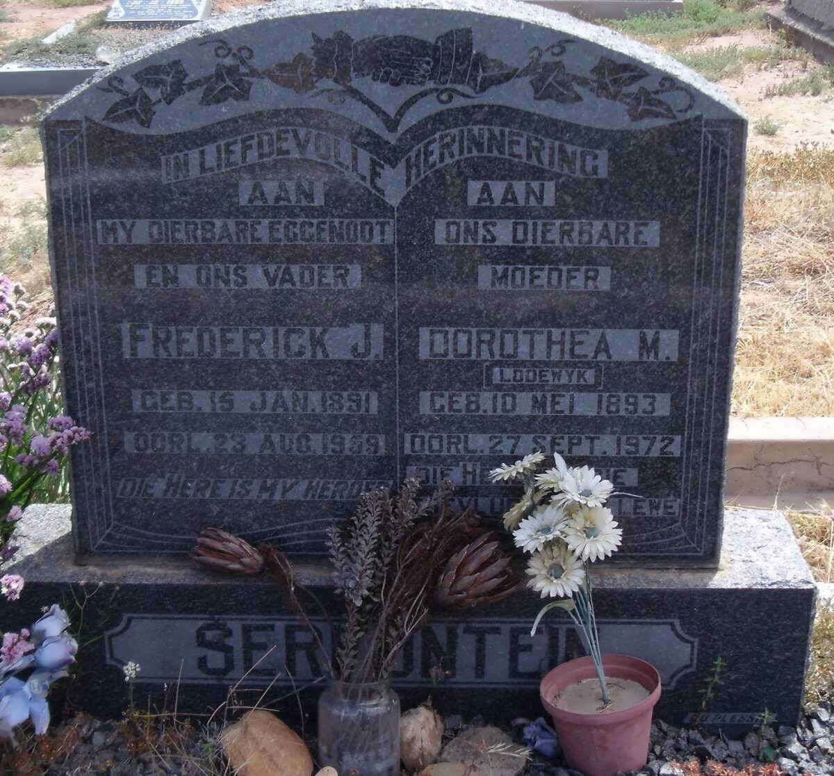SERFONTEIN Frederick J. 1891-1959 &amp; Dorothea M. LODEWYK 1893-1972