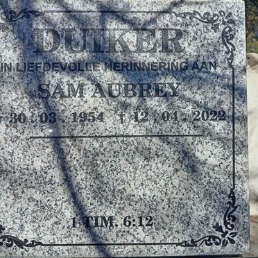 DUIKER Sam  Aubrey 1954-2022