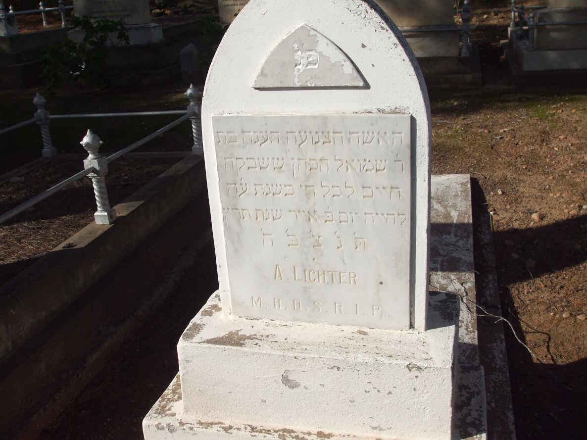 LICHTER A.