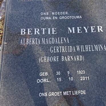 MEYER Johannes 1920-1995 &amp; Albertina Magdalena Gertruida Wilhelmina BARNARD 1923-2011