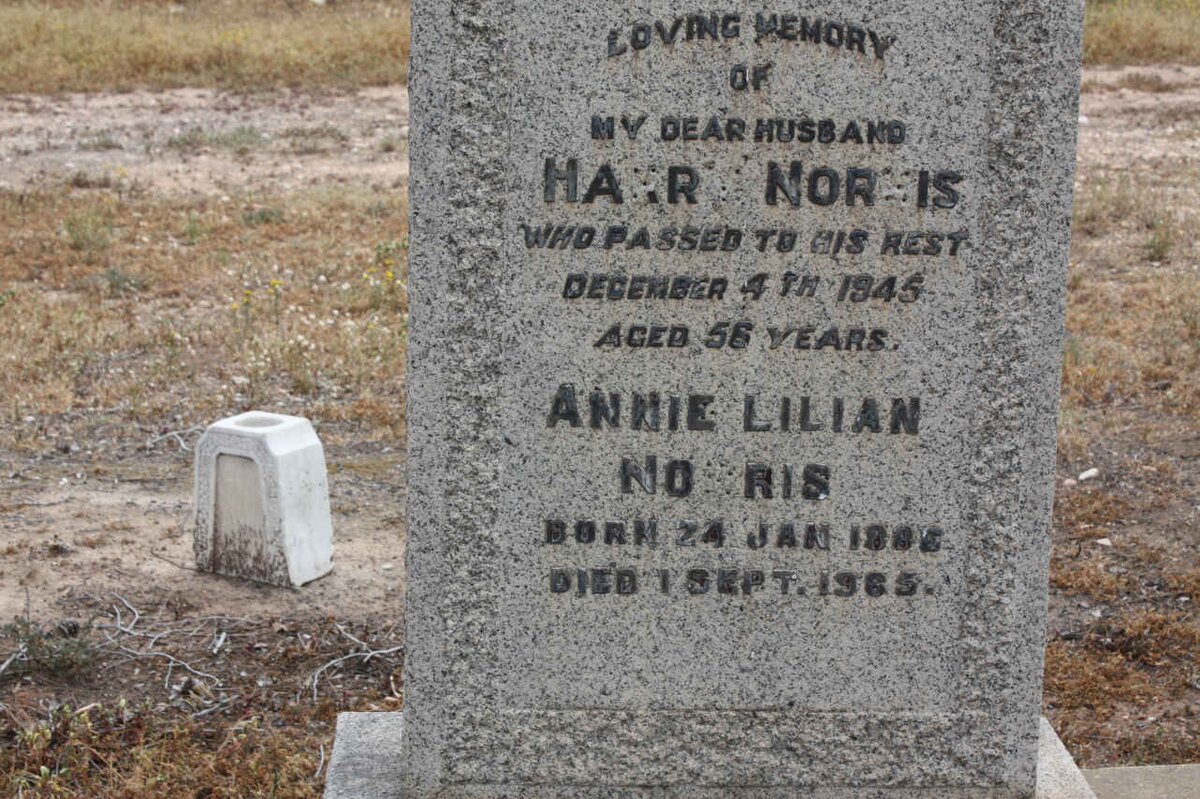 NORRIS Harry -1945 &amp; Anne Lillian 1885-1965