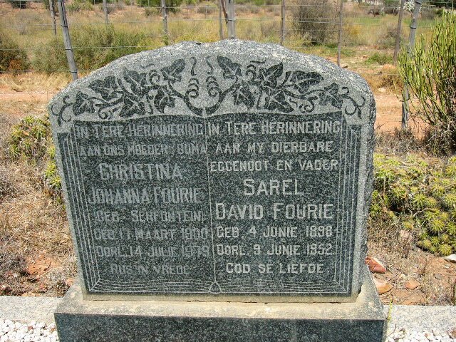 FOURIE Sarel David 1898-1952 &amp;  Christina Johanna SERFONTEIN 1900-1979