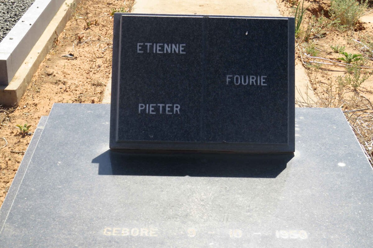 FOURIE Etienne Pieter 1950-1996
