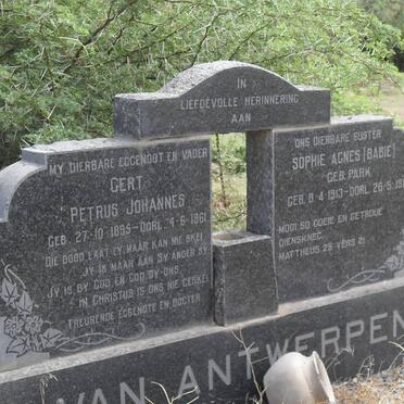 ANTWERPEN Gert Petrus Johannes, van 1895-1961 &amp; Sophia Agnes PARK 1913-1984 