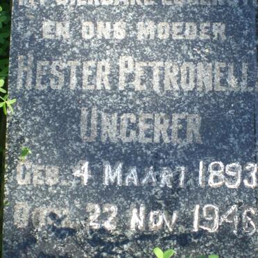 Western Cape, OUDTSHOORN district, Schoemanshoek, Roodewal 47, farm cemetery_4
