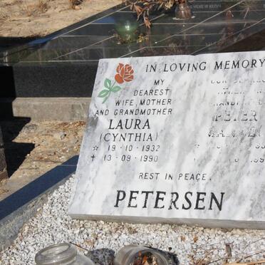 PETERSEN Peter 19??-199? &amp; Laura 1932-1990