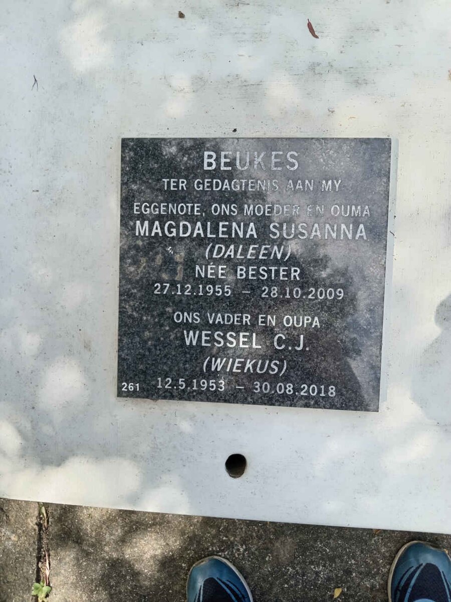 BEUKES Wessel C.J. 1953-2018 &amp; Magdalena Susanna BESTER 1955-2009