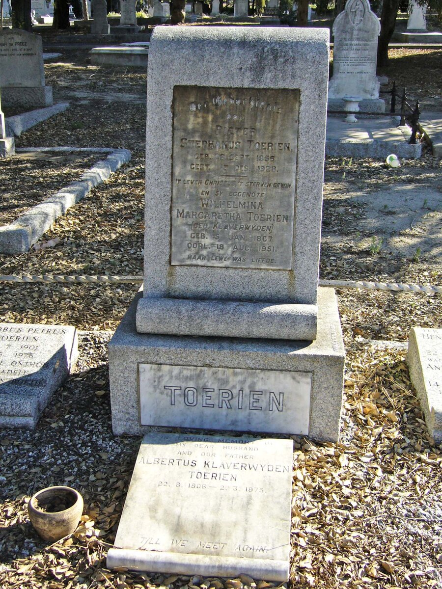 TOERIEN :: KLAVERWYDEN :: CLONEY