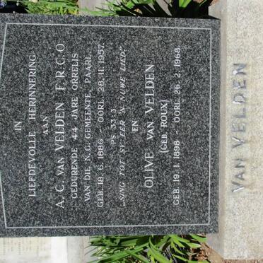 VELDEN A.C., van 1886-1957 &amp; Olive ROUX 1898-1968