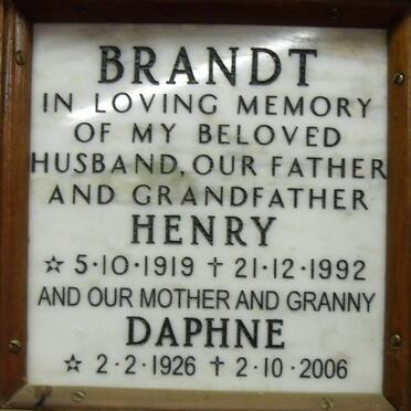 BRANDT Henry 1919-1992 &amp; Daphne 1926-2006
