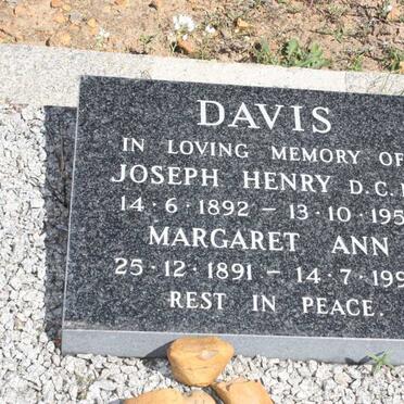 DAVIS Joseph Henry 1892-1951 &amp; Margaret Ann 1891-1992