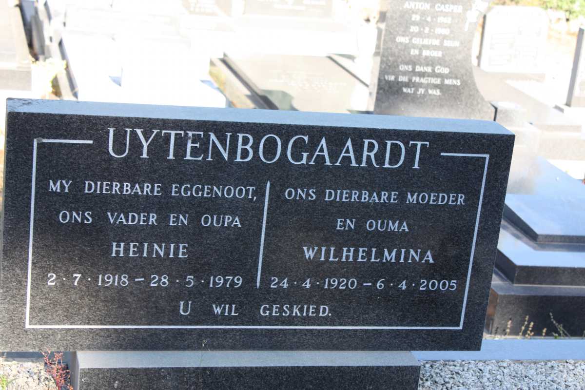 UYTENBOGAARDT Heinie 1918-1979 & Wilhelmina 1920-2005
