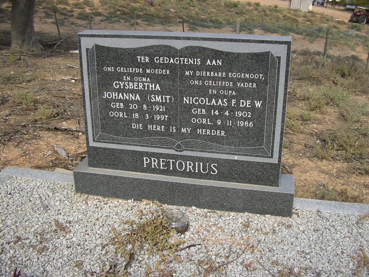 PRETORIUS Nicolaas F. De W. 1902-1986 &amp; Gysbertha Johanna SMIT 1921-1997