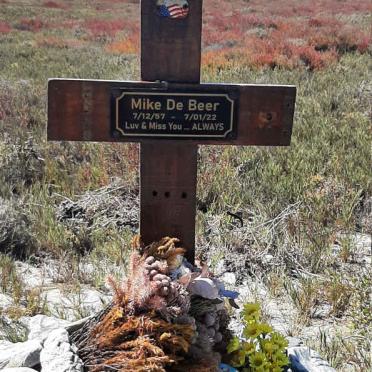 BEER Mike, de 1957-2022