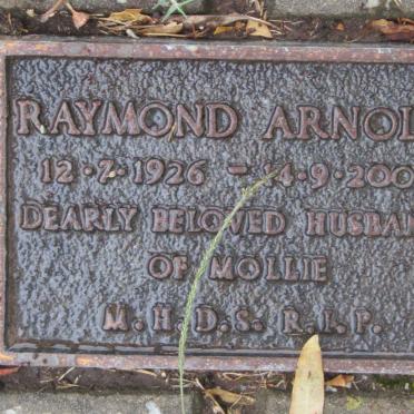 ARNOLD Raymond 1926-2002