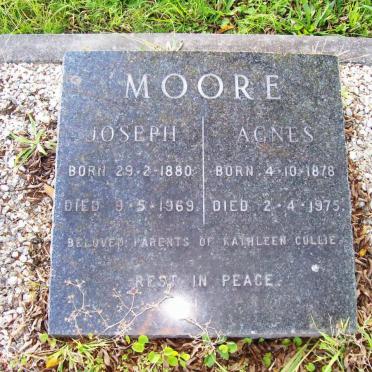 MOORE Joseph 1880-1969 &amp; Agnes 1878-1975