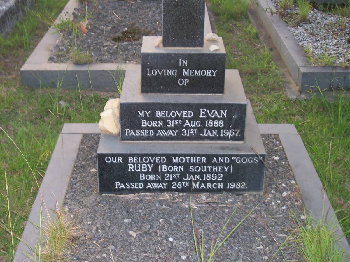 ? Evan 1888-1967 &amp; Ruby SOUTHEY 1892-1982