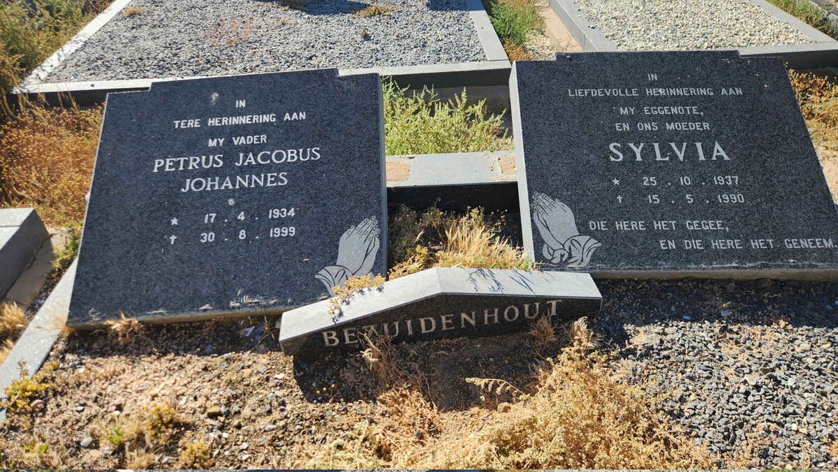 BEZUIDENHOUT Petrus Jacobus Johannes 1934-1999 & Sylvia 1937-1990