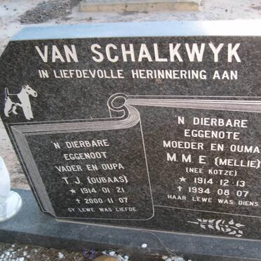 SCHALKWYK T.J., van 1914-2000 &amp; M.M.E. KOTZE 1914-1994