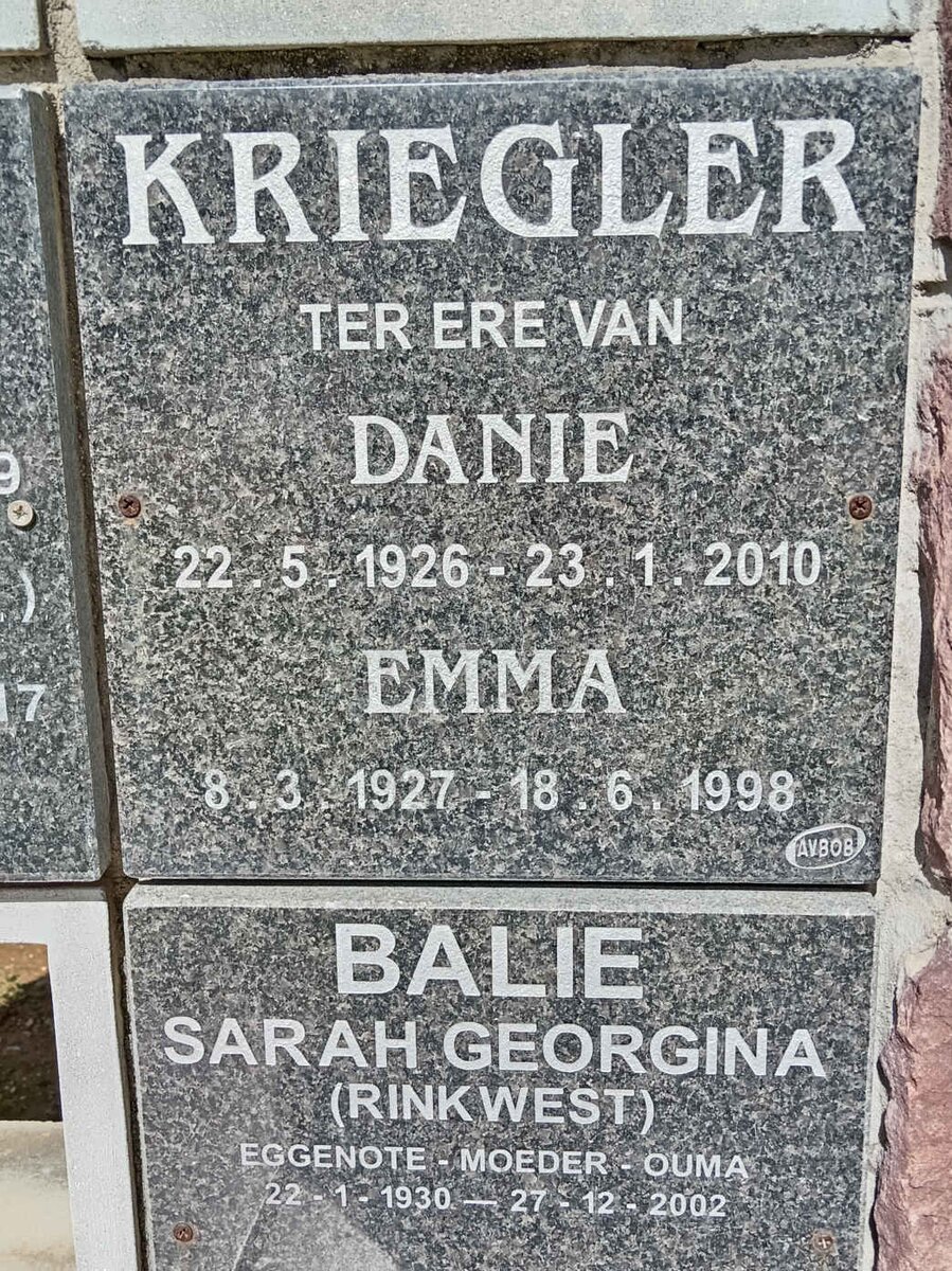 KRIEGLER Danie 1926-2010 &amp; Emma 1927-1998