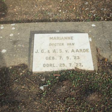 AARDE Marianne, van 1923-1927