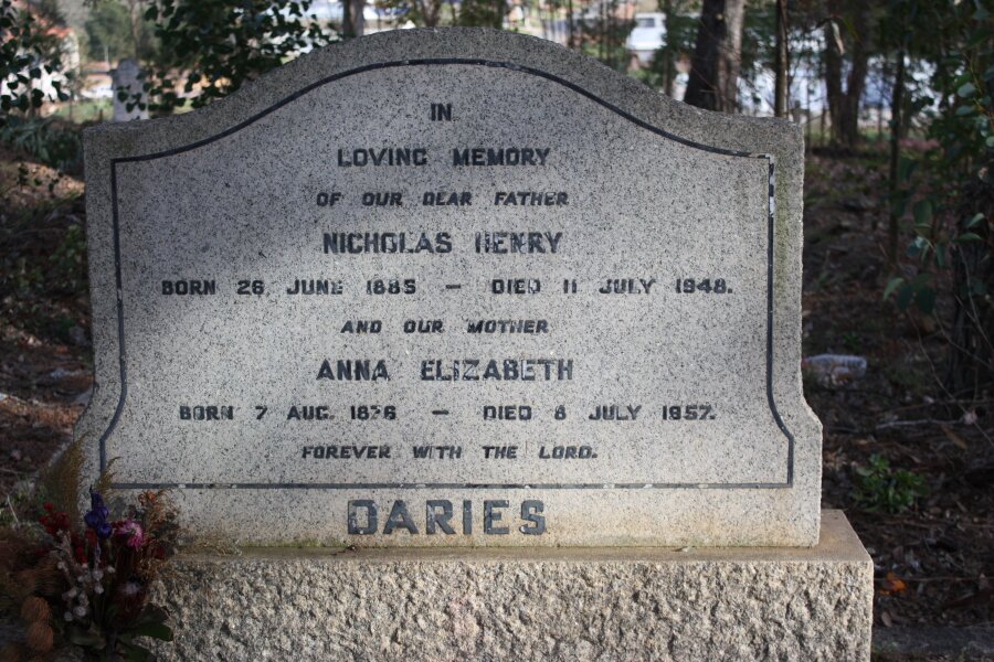 DARIES Nicholas Henry 1885-1948 &amp; Anna Elizabeth 1876-1957
