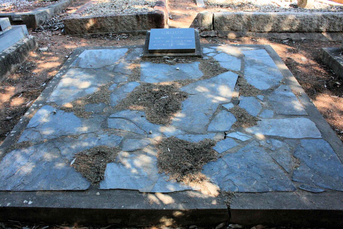 CROUS Hermanus J. 1864-1940 &amp; Maria P. 1887-1931