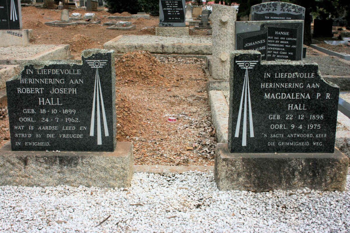 HALL Robert Joseph 1899-1962 &amp; Magdalena P.R. 1898-1975