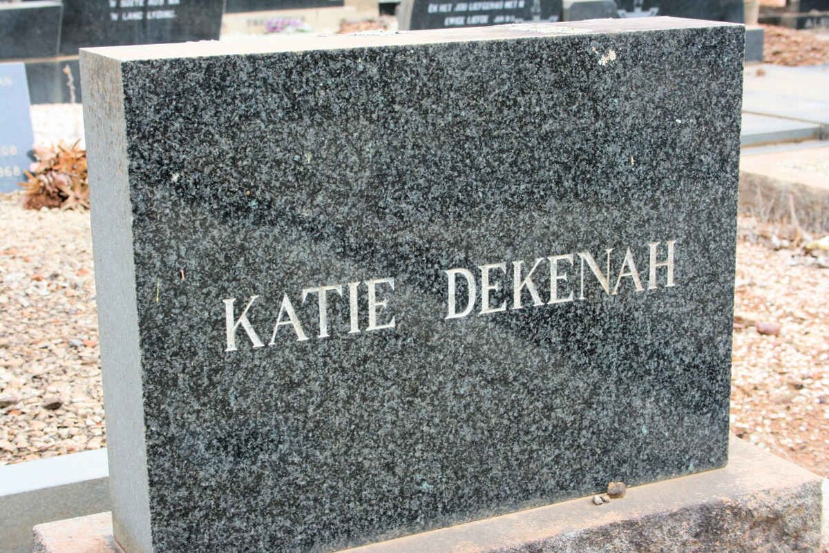 DEKENAH Katie