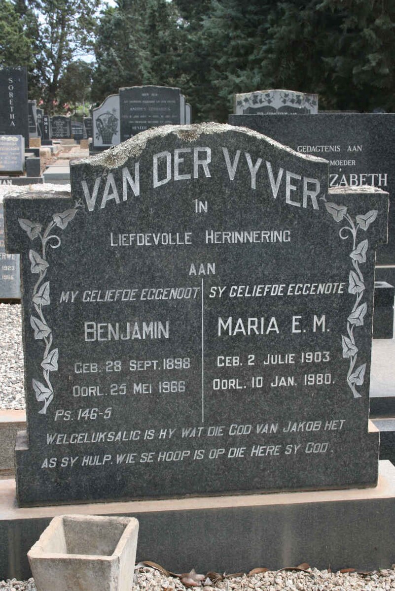 VYVER Benjamin, van der 1898-1966 &amp; Maria E.M. 1903-1980