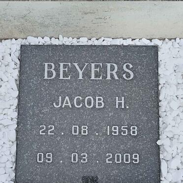 B - Vanne :: Surnames - B