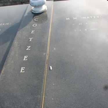 COETZEE M.M. 19?6-1997 :: COETZEE J.J.J. 1913-1990 