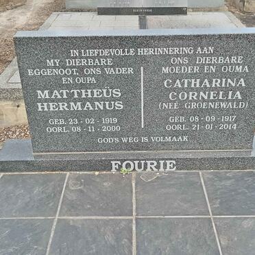 FOURIE Mattheus Hermanus 1919-2000 & Catharina Cornelia GROENEWALD 1917-2014