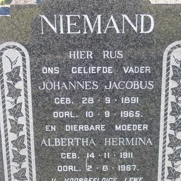 NIEMAND Johannes Jacobus 1891-1965 &amp; Albertha Hermina 1911-1967