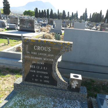 CROUS J.J.E. nee SNYDERS 1913-1992
