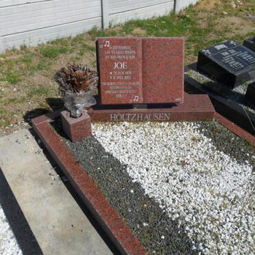 HOLTZHAUSEN Joe 1938-2002