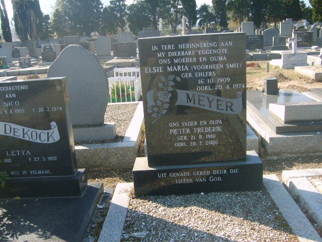 MEYER Pieter Frederik 1910-2000 &amp; Elsie Maria formerly SMIT nee EHLERS 1909-1974