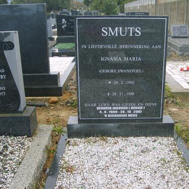 SMUTS Hendrik Jacobus 1909-2007 &amp; Ignasia Maria SWANEPOEL 1902-1998