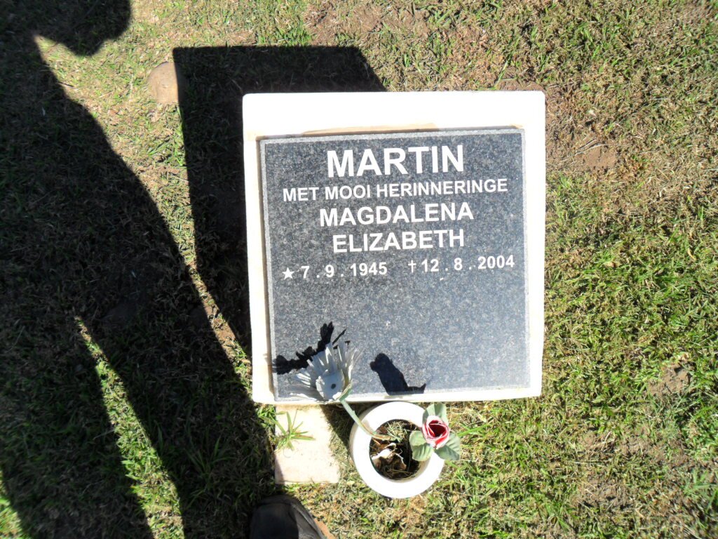 MARTIN Magdalena Elizabeth 1945-2004